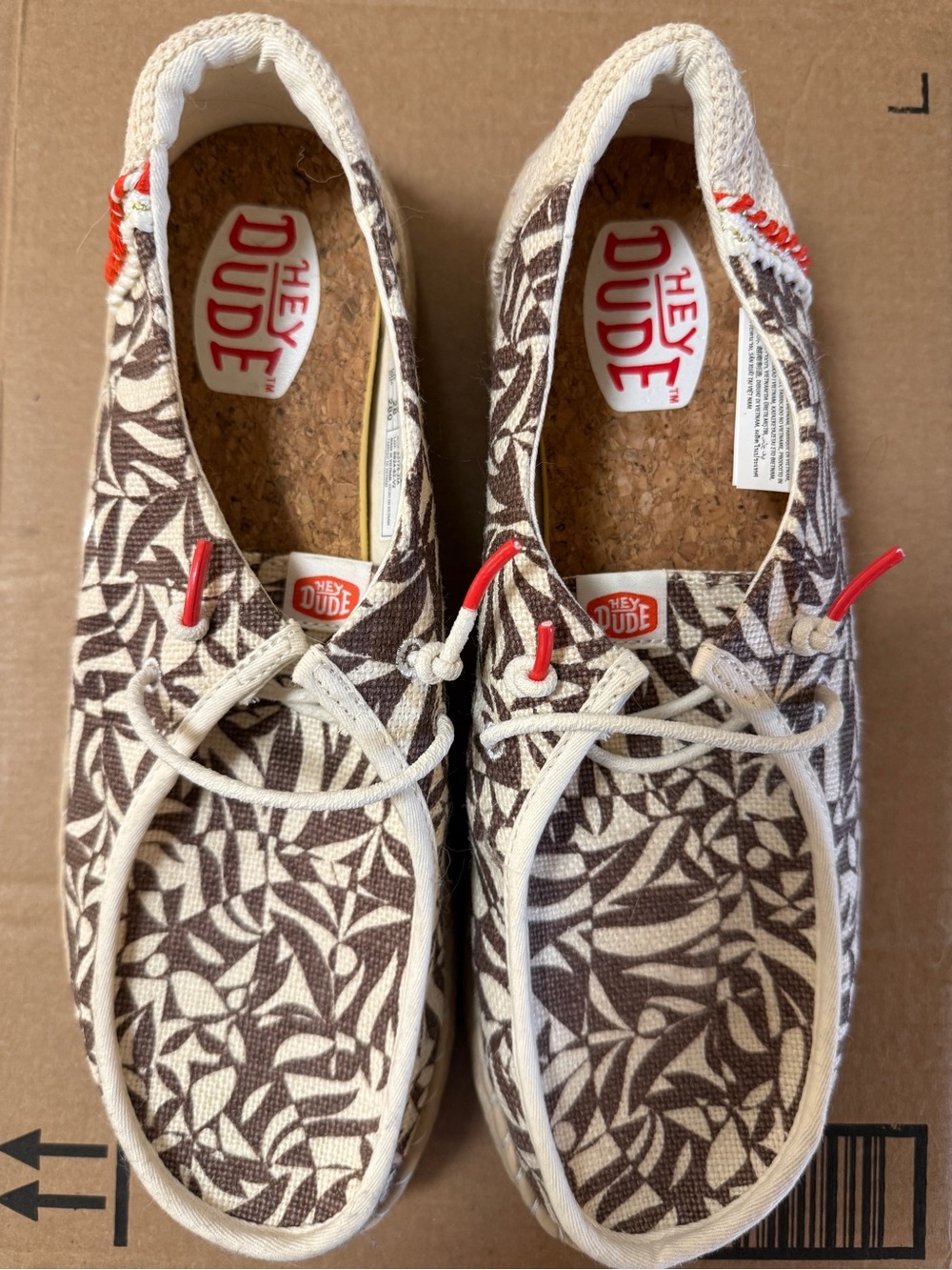 Hey Dude Women’s Brown & Cream Leaf-Pattern Slip-On Moccasins